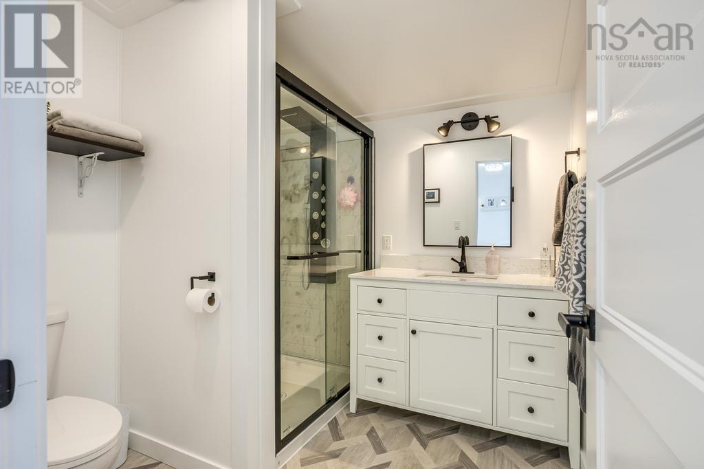 Property 12 of 49 of 19194 Highway 7