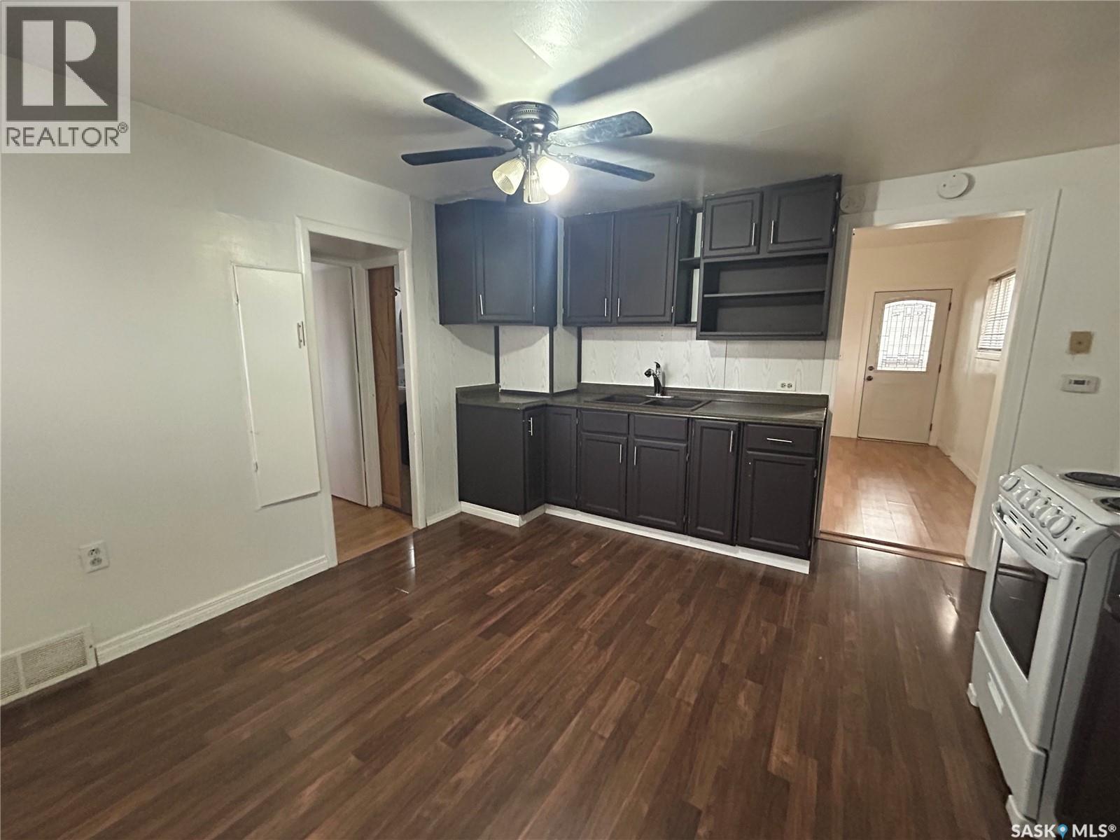 1042 COTEAU STREET W - 10