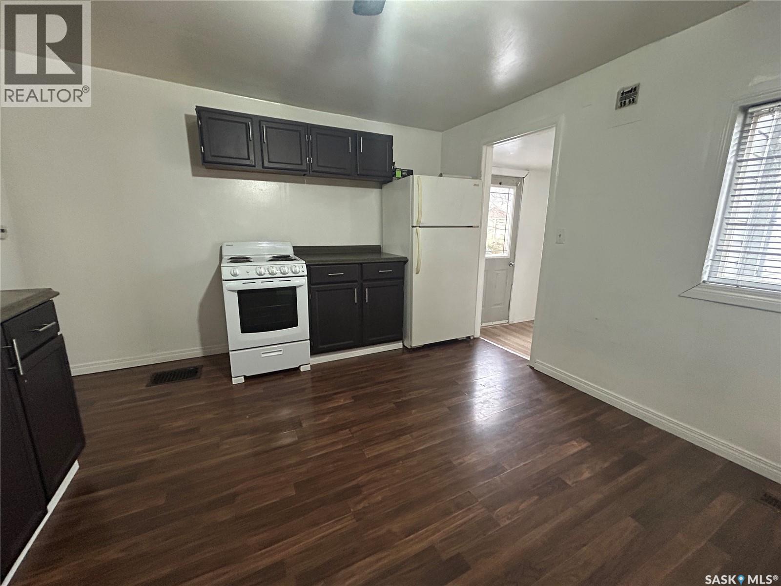 1042 COTEAU STREET W - 11