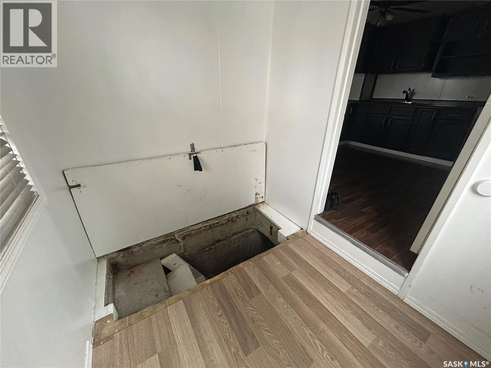 1042 COTEAU STREET W - 17