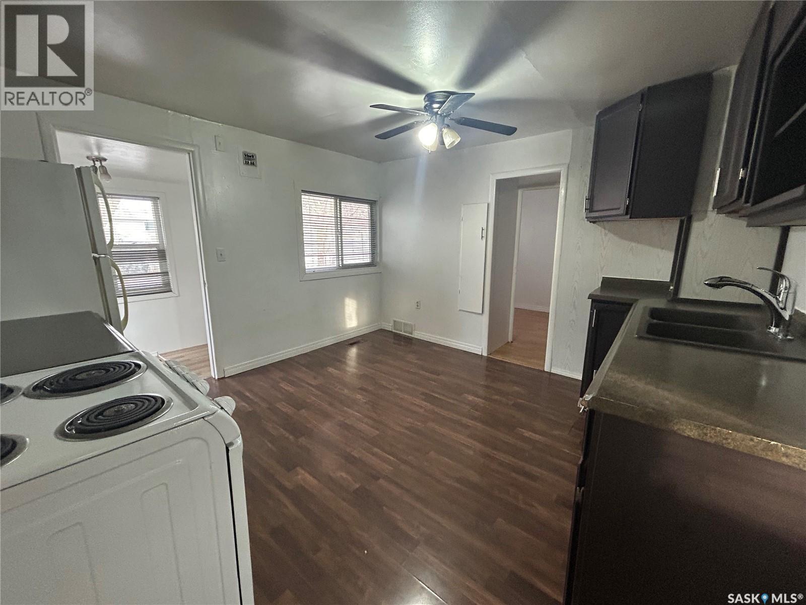 1042 COTEAU STREET W - 8