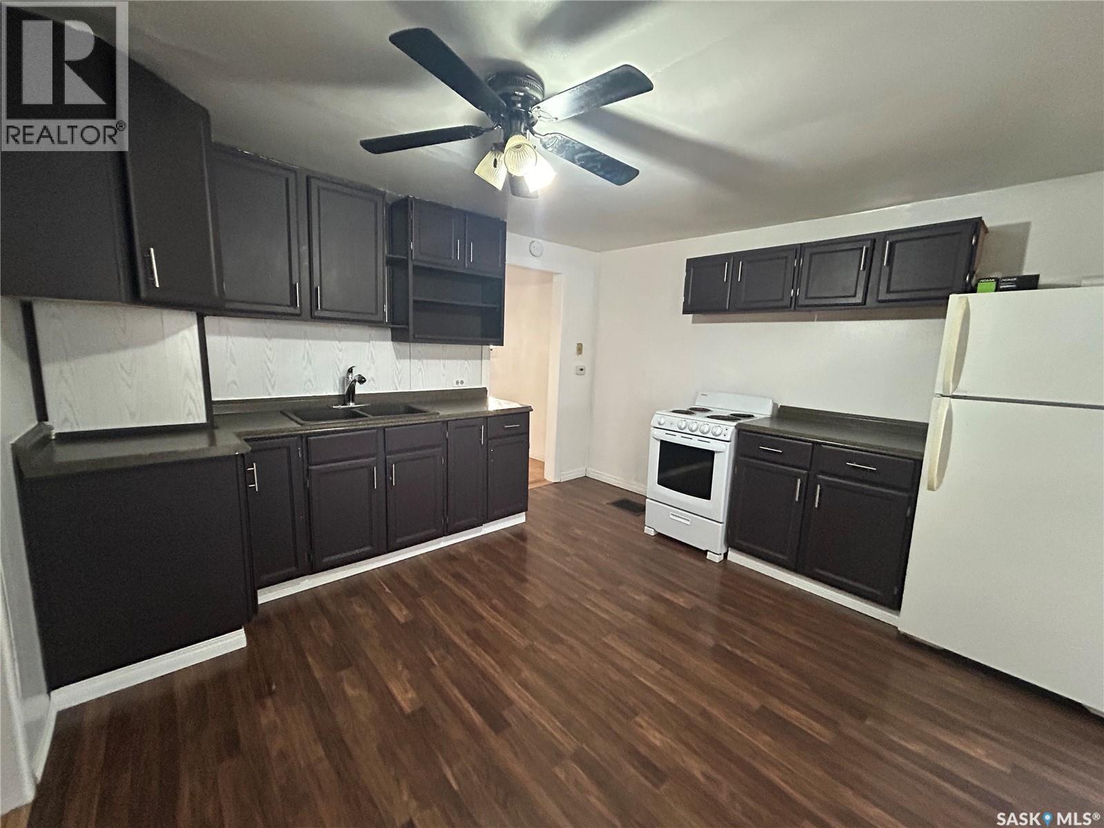 1042 COTEAU STREET W - 9