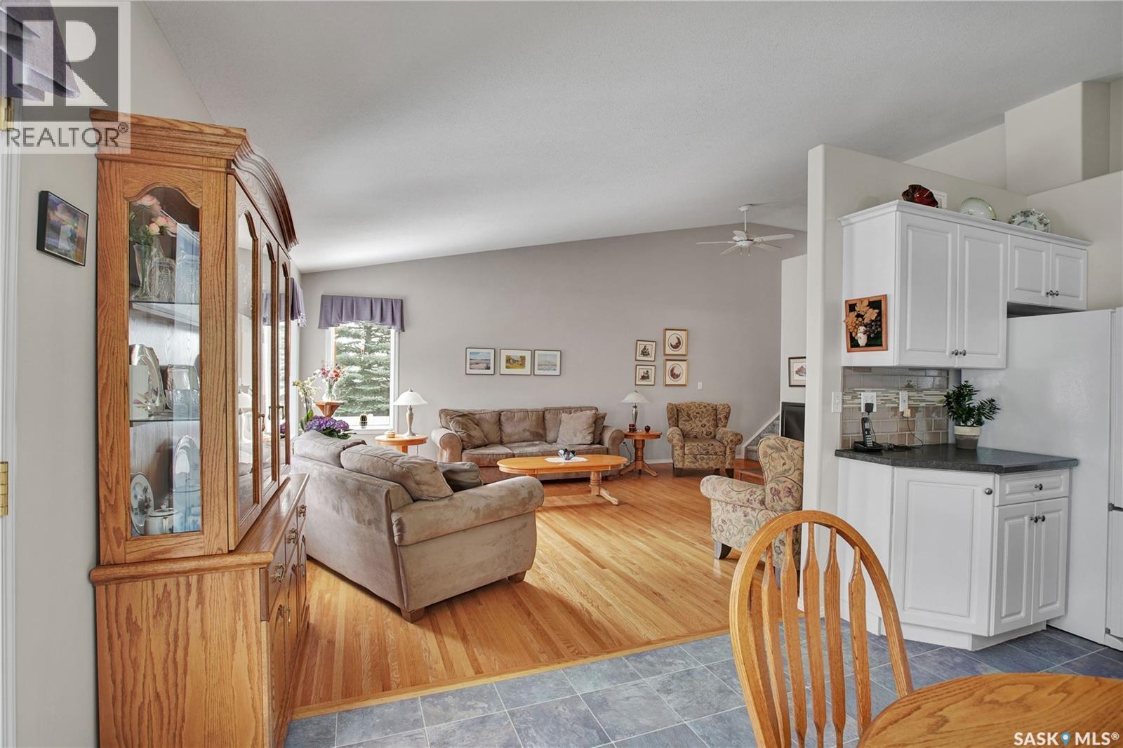 #109 810 MENDEL CRESCENT - 7