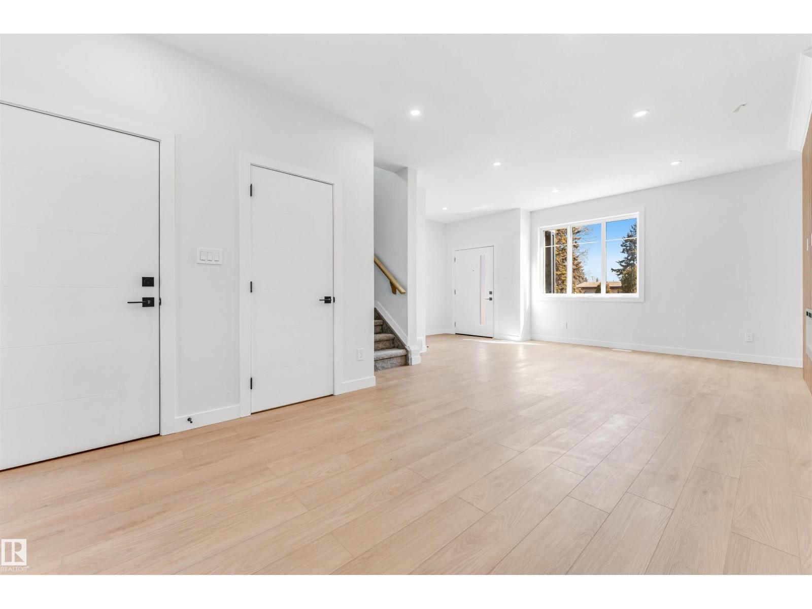 10964 157 ST NW - 11