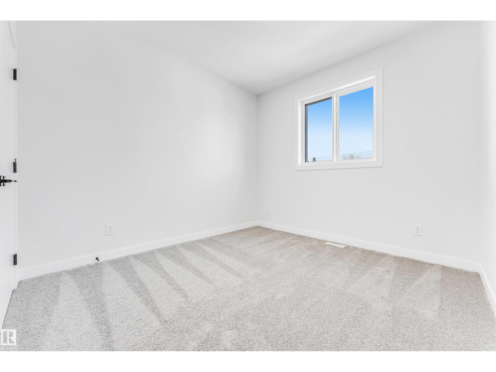 10964 157 ST NW - 24