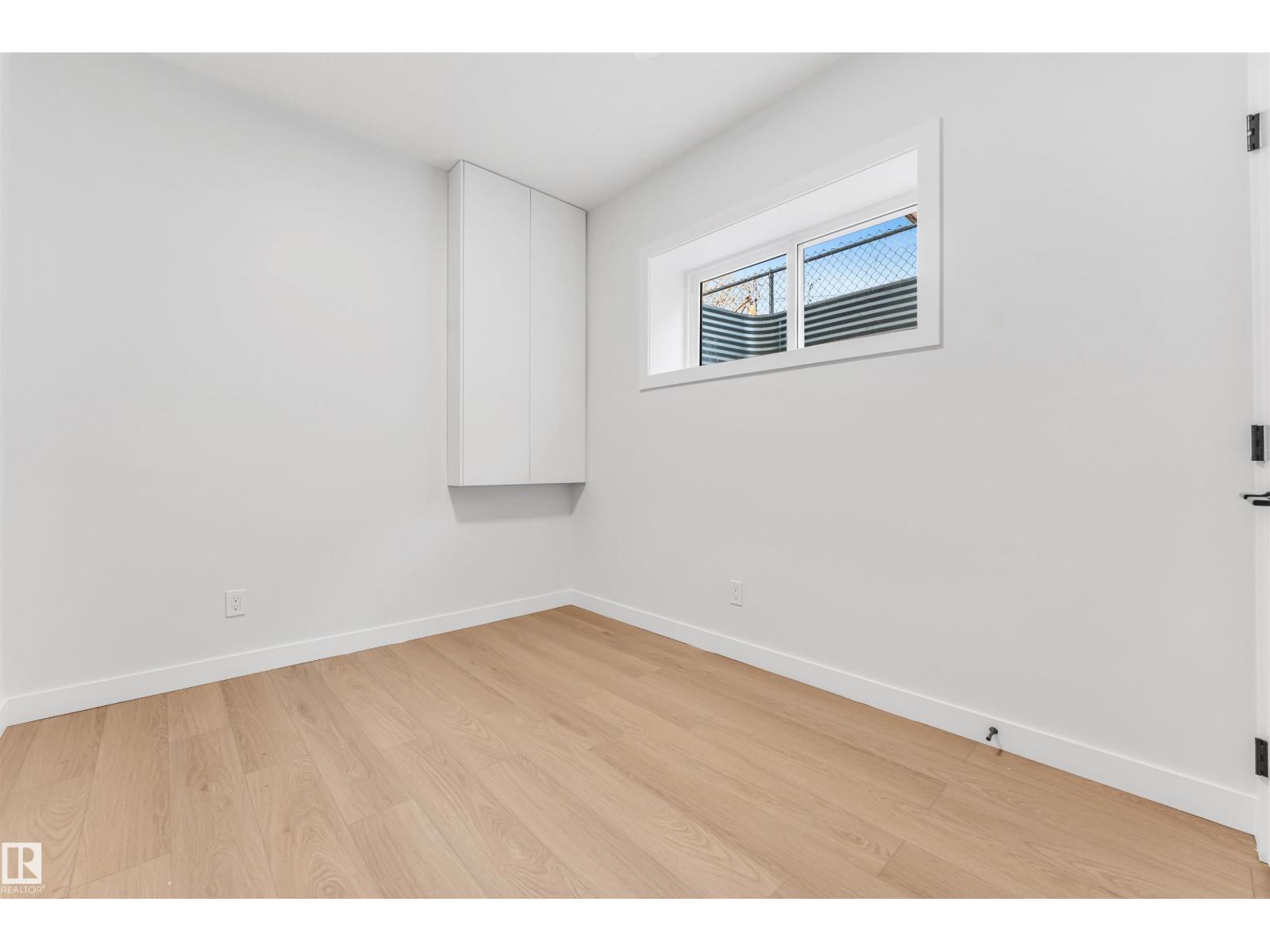 10964 157 ST NW - 38