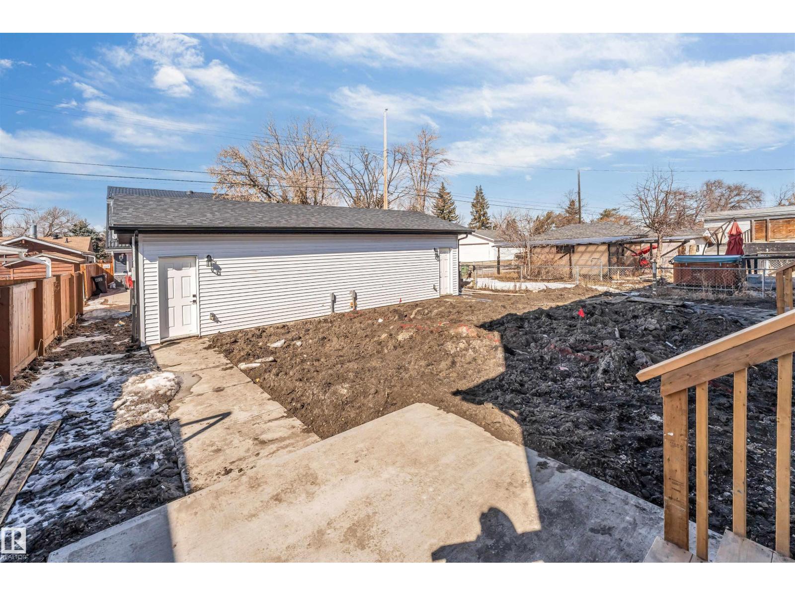 10964 157 ST NW - 40