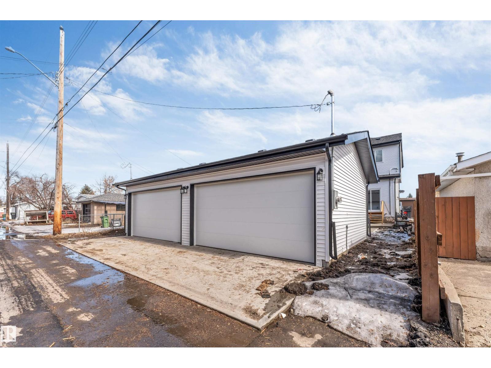 10964 157 ST NW - 41