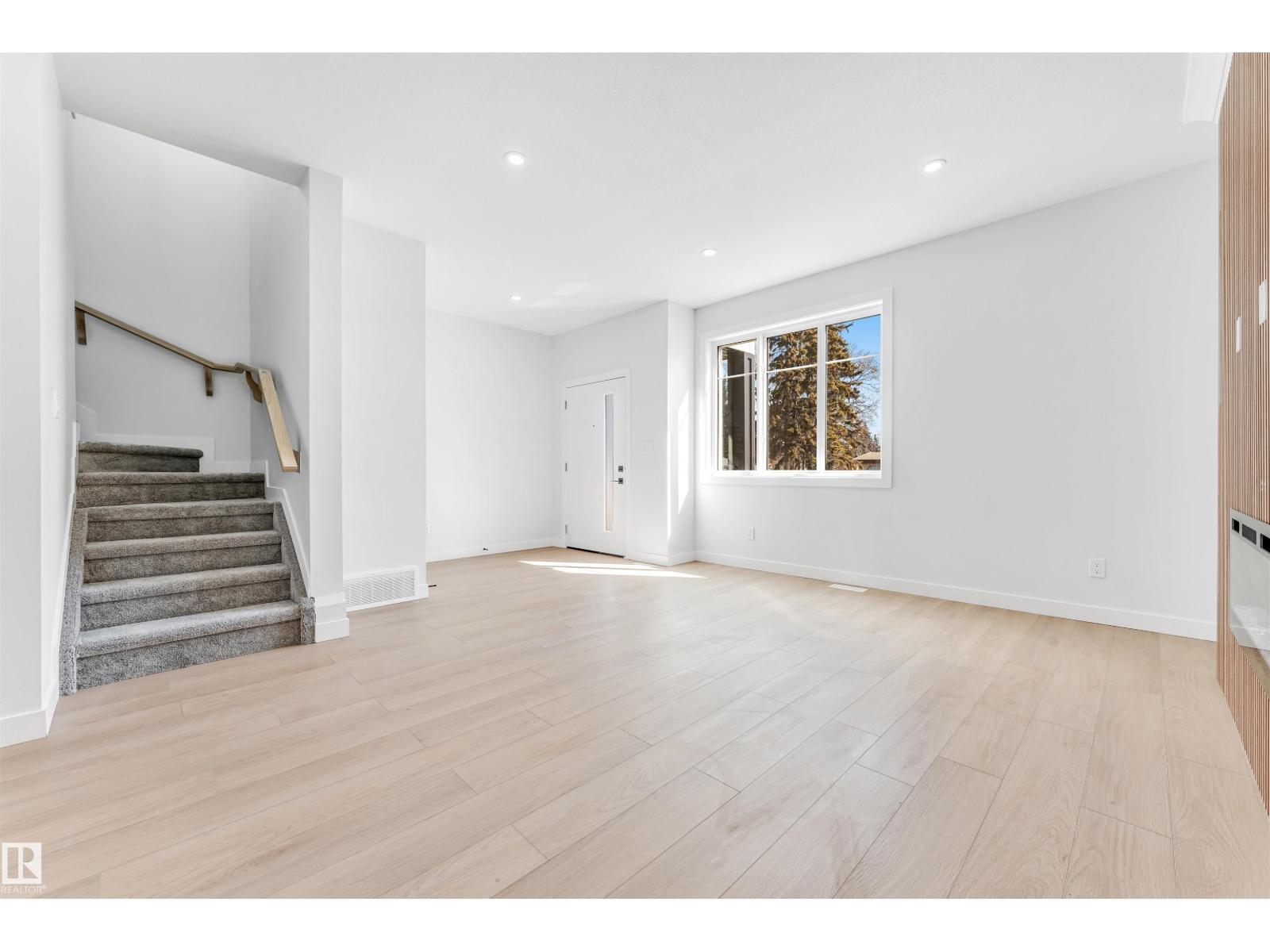 10964 157 ST NW - 5