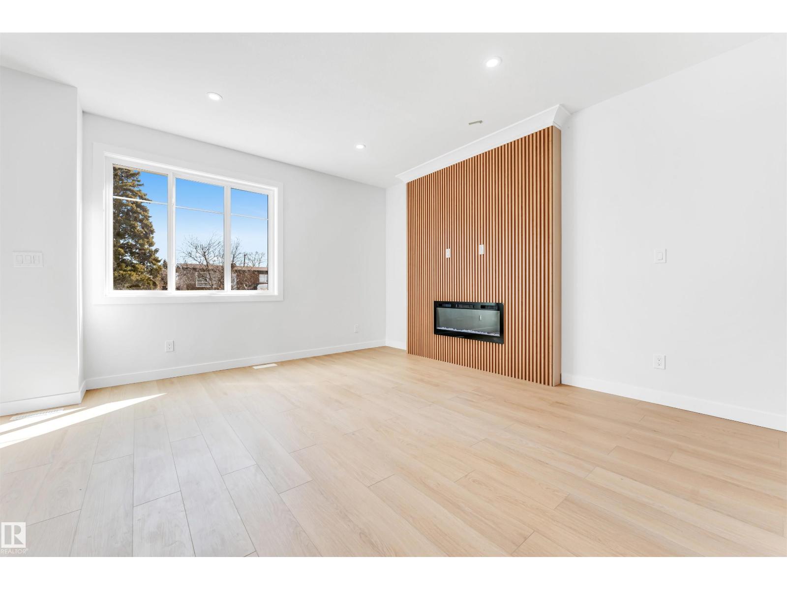 10964 157 ST NW - 6