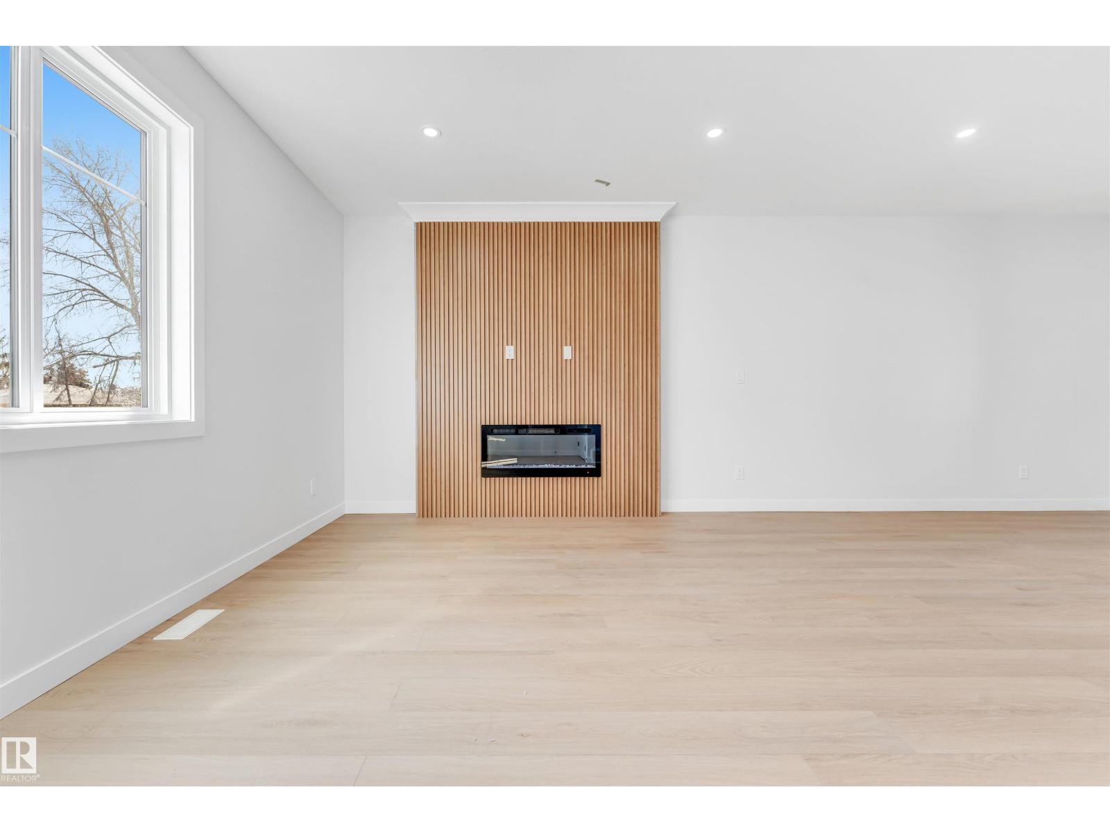 10964 157 ST NW - 7