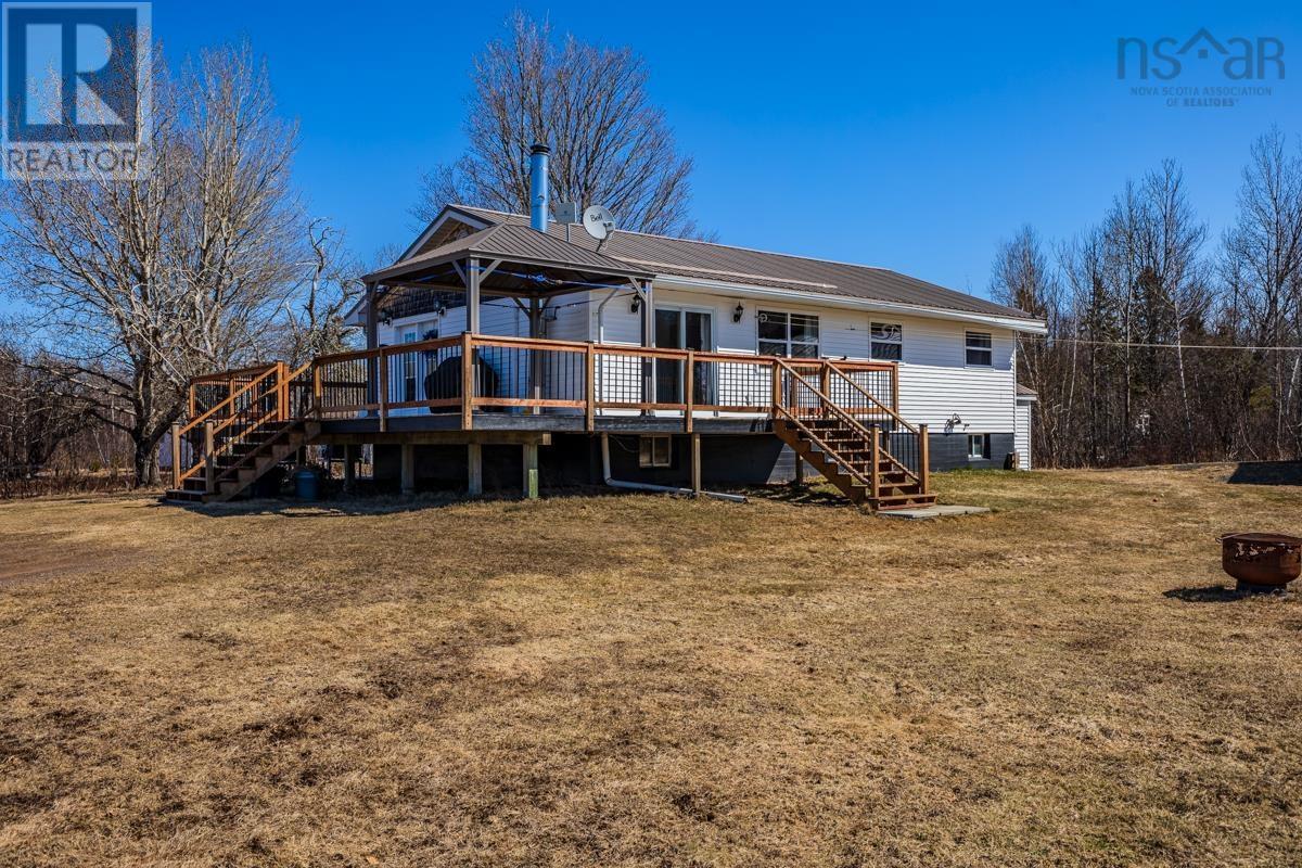 Property 21 of 49 of 324 VALLEY Road