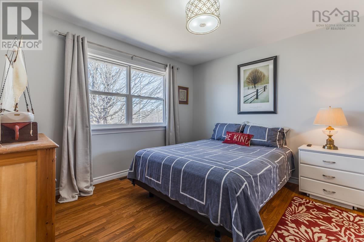 Property 19 of 49 of 324 VALLEY Road