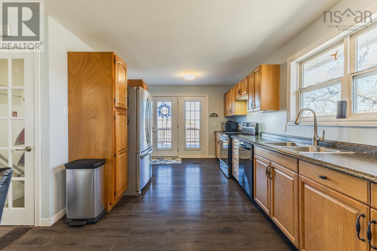 Property 37 of 49 of 324 VALLEY Road