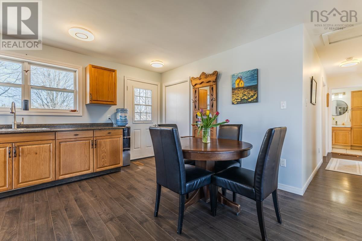 324 VALLEY ROAD - 12