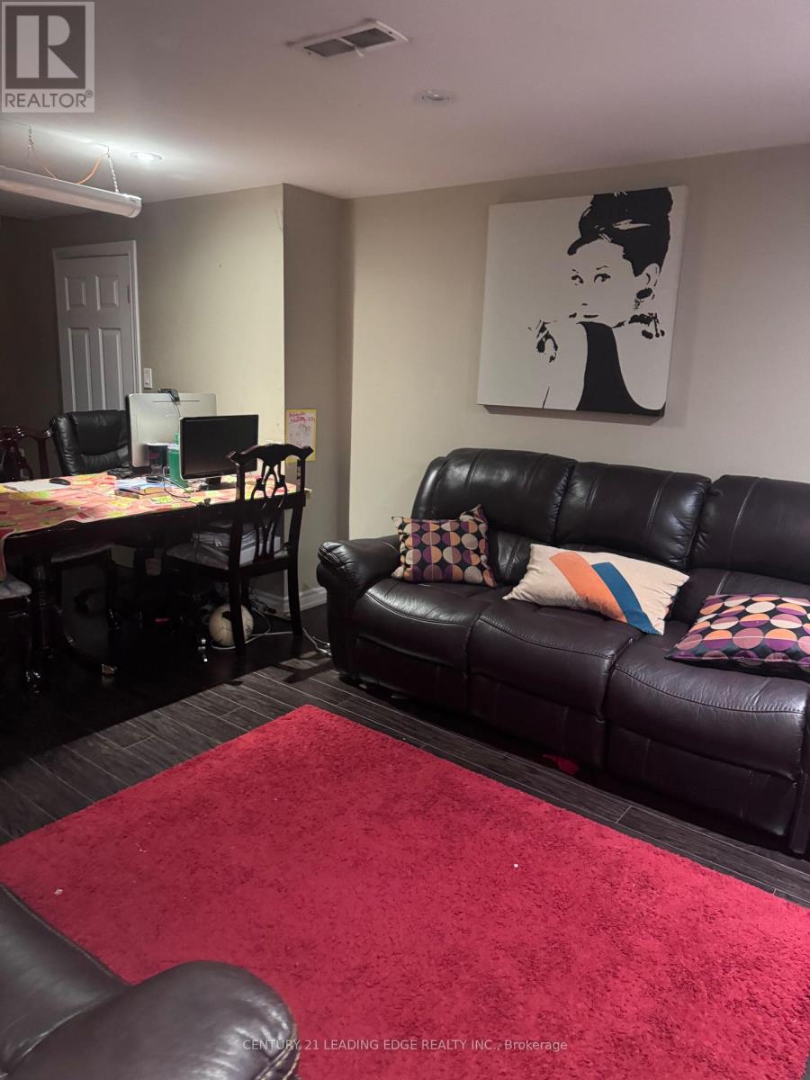 150 DONCASTER AVENUE - 21