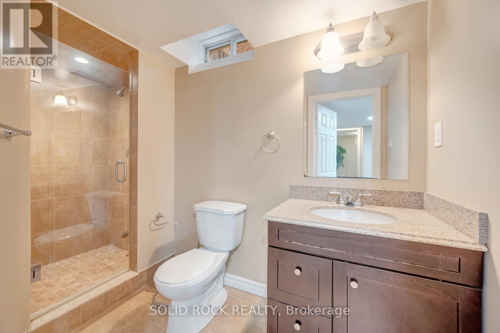 34 FORSYTH CRESCENT - 44