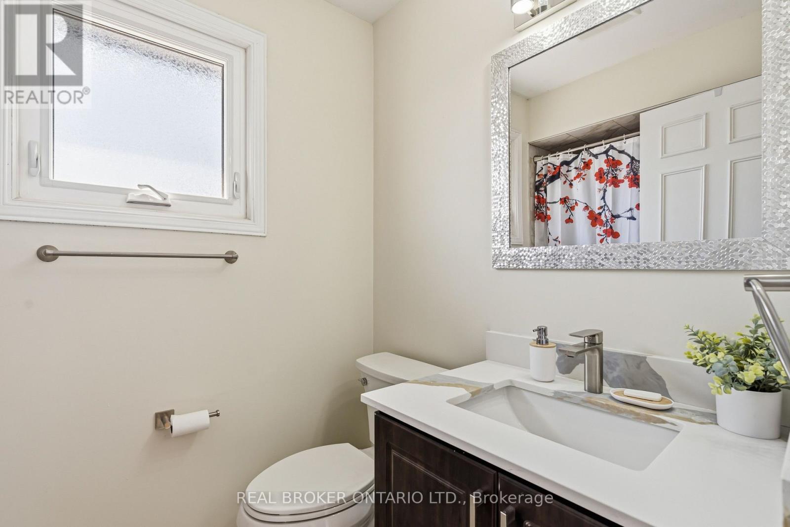 18 COTSWOLD COURT - 29