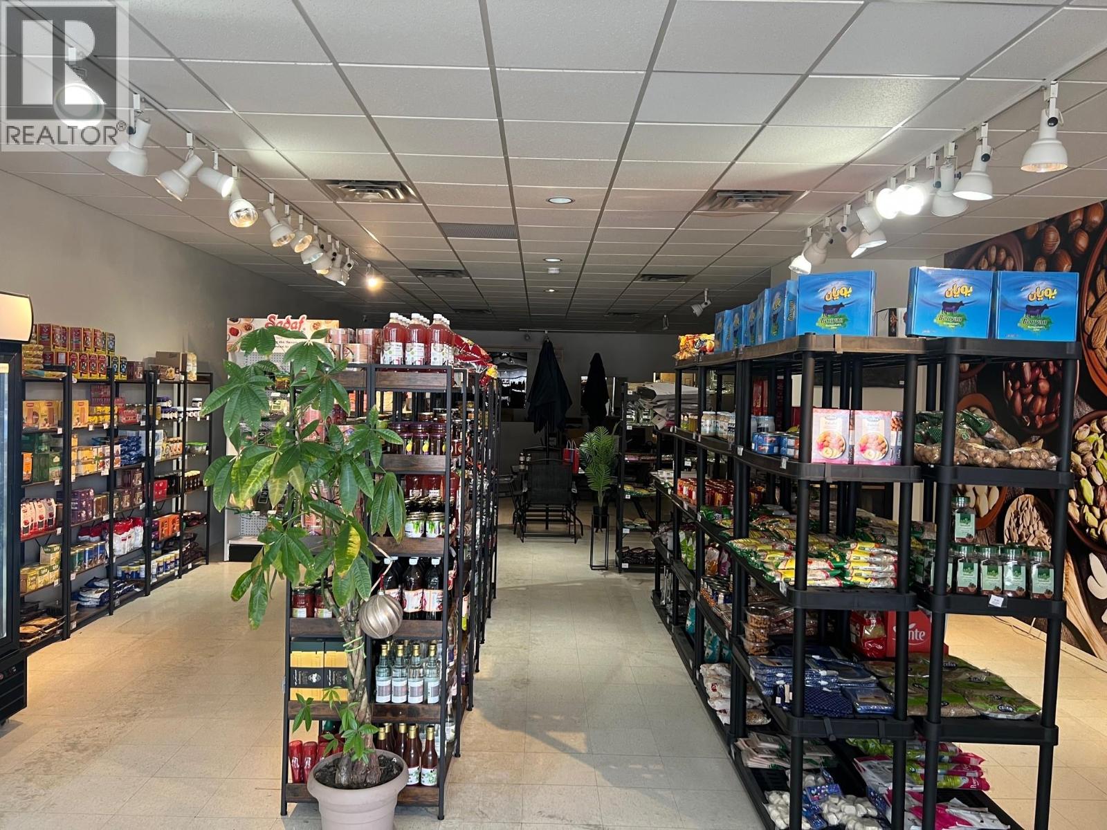 559 Lawrence Ave. Avenue, Kelowna