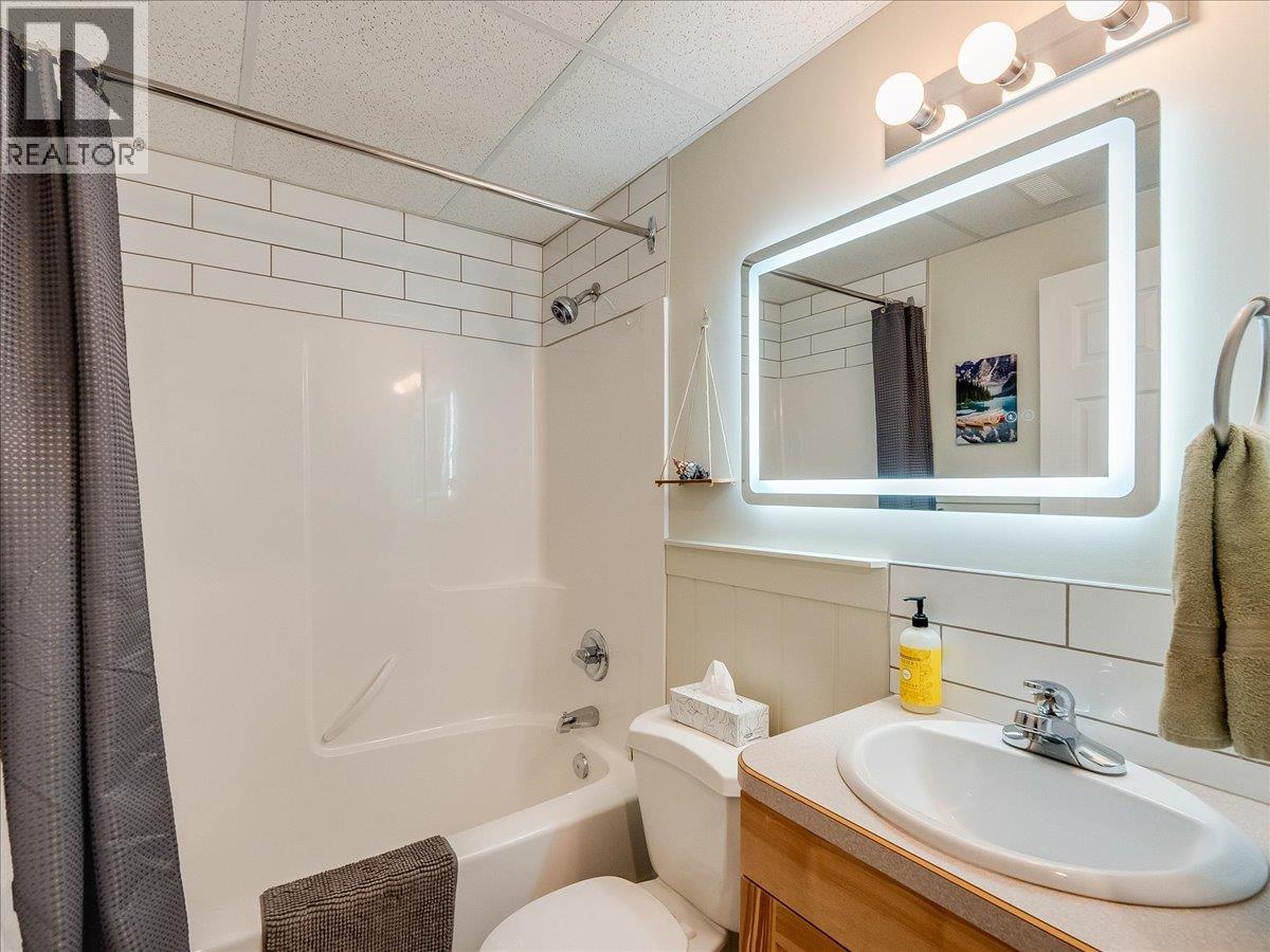 1750 Green Road, Fruitvale