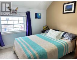 5 Armstrong Avenue thumbnail 15