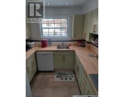 5 Armstrong Avenue thumbnail 7