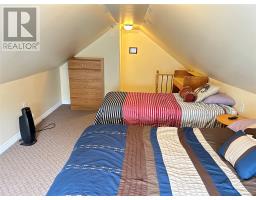 5 Armstrong Avenue thumbnail 9