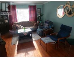 5 Armstrong Avenue thumbnail 8