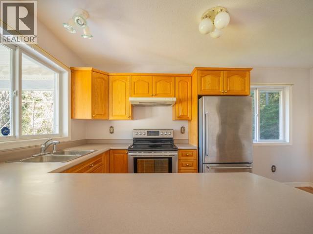 5900 WADDINGTON AVE, Powell River