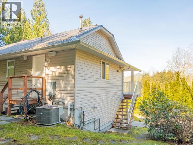 5900 WADDINGTON AVE, Powell River