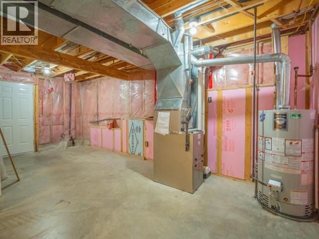 5900 WADDINGTON AVE, Powell River