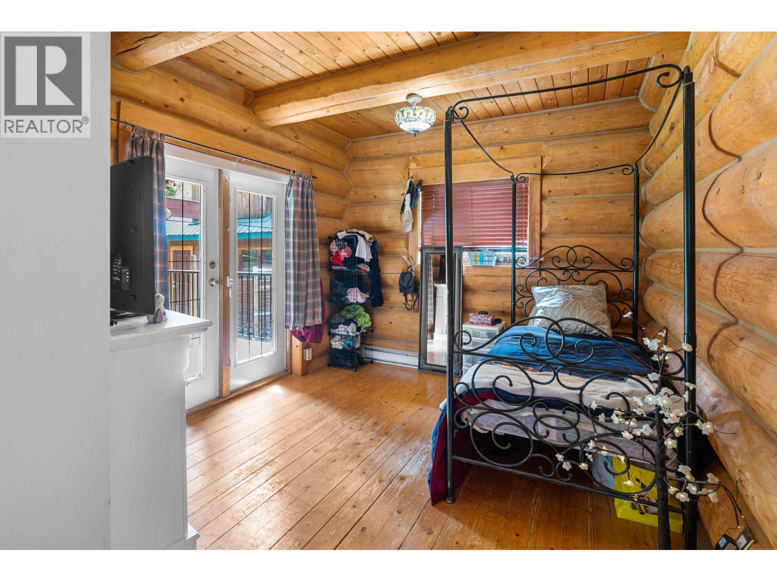 9360 Sunrise Place, Idabel Lake