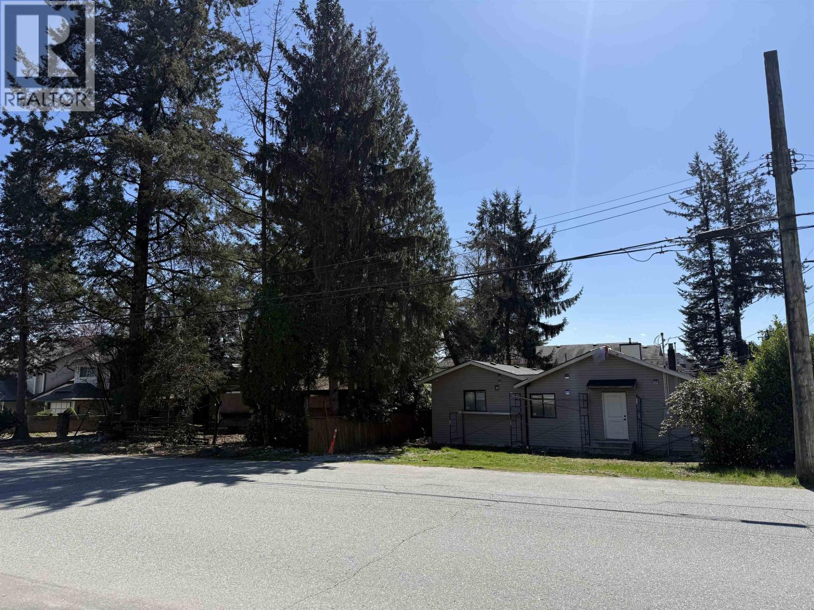 1570 SALISBURY AVENUE, Port Coquitlam