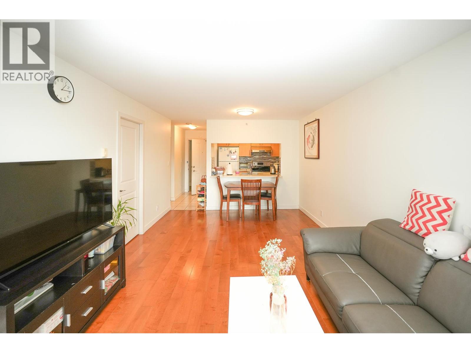 1808 3660 VANNESS AVENUE, Vancouver