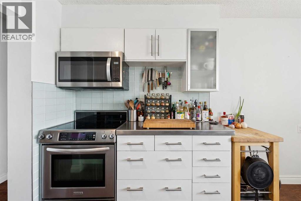 #605 523 15 Avenue SW - 16