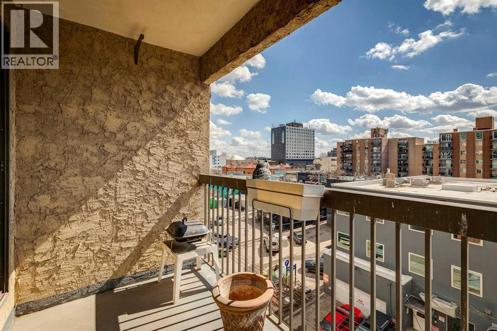 #605 523 15 Avenue SW - 22