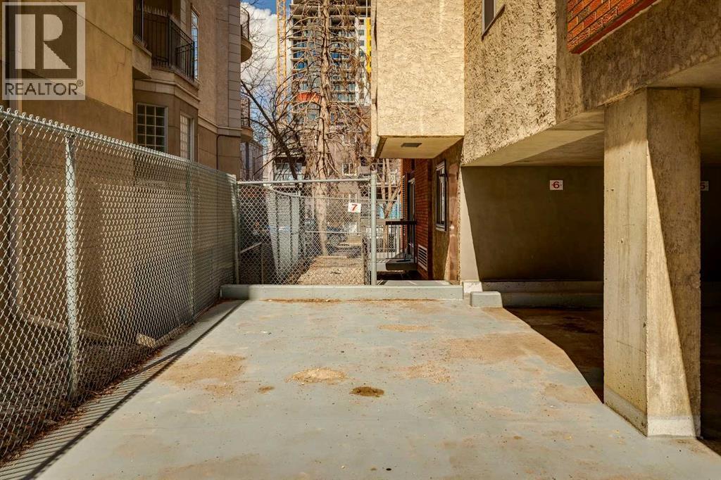 #605 523 15 Avenue SW - 29