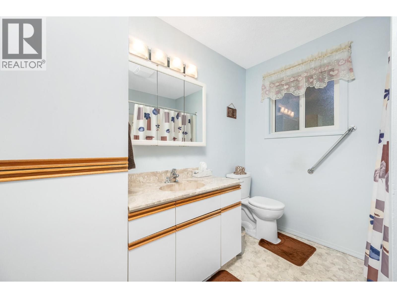 3415 Lockhart Drive, Spallumcheen