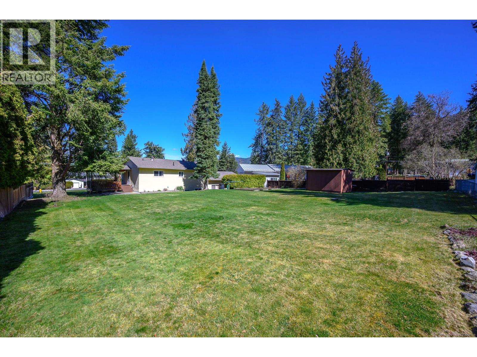 3415 Lockhart Drive, Spallumcheen