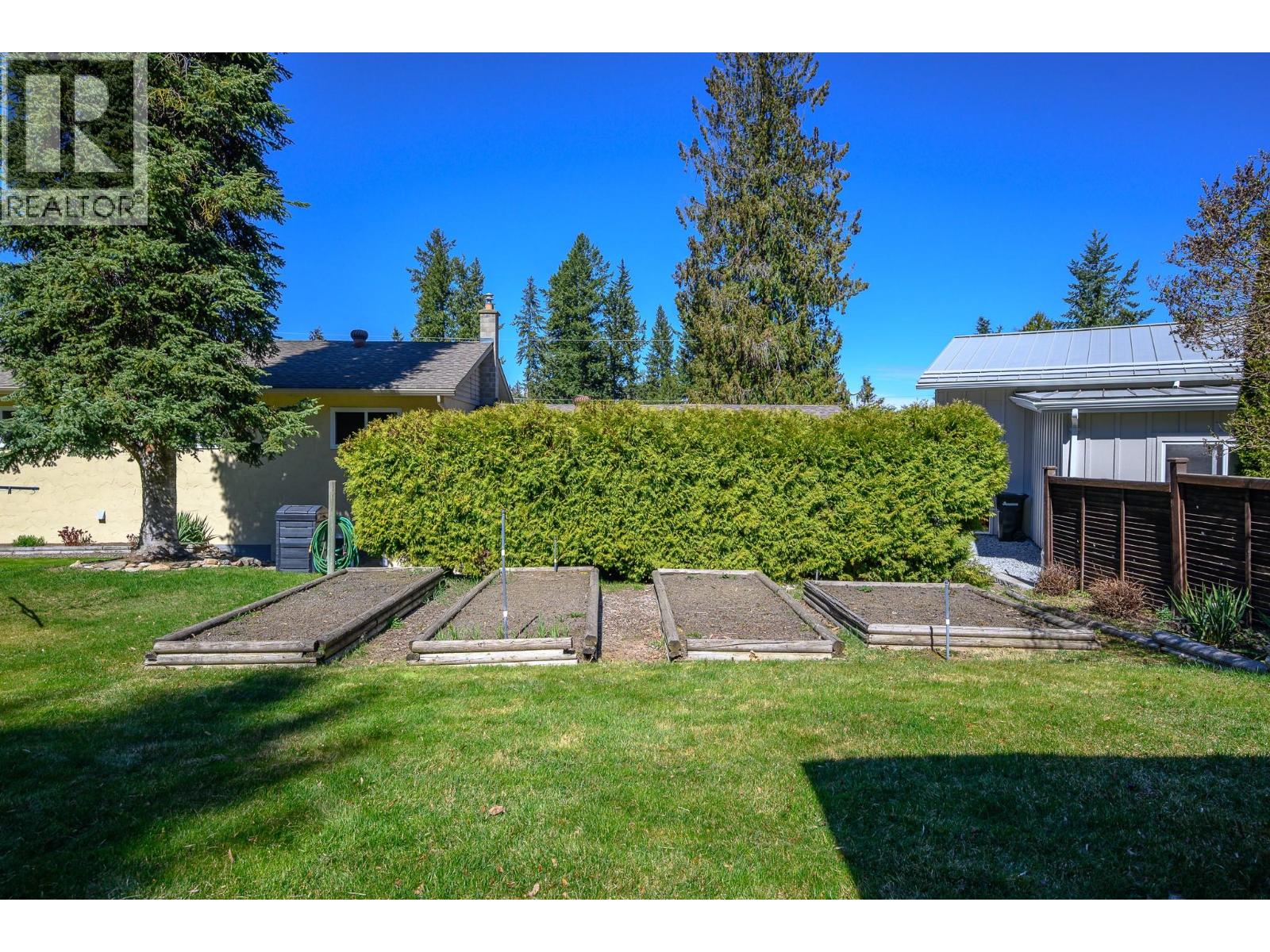 3415 Lockhart Drive, Spallumcheen