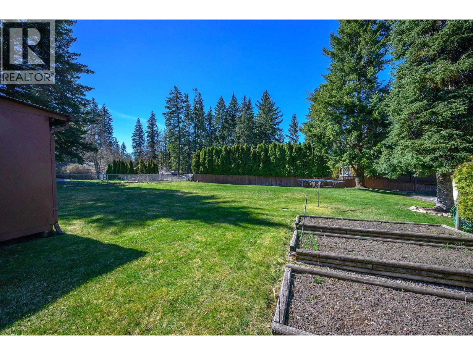 3415 Lockhart Drive, Spallumcheen