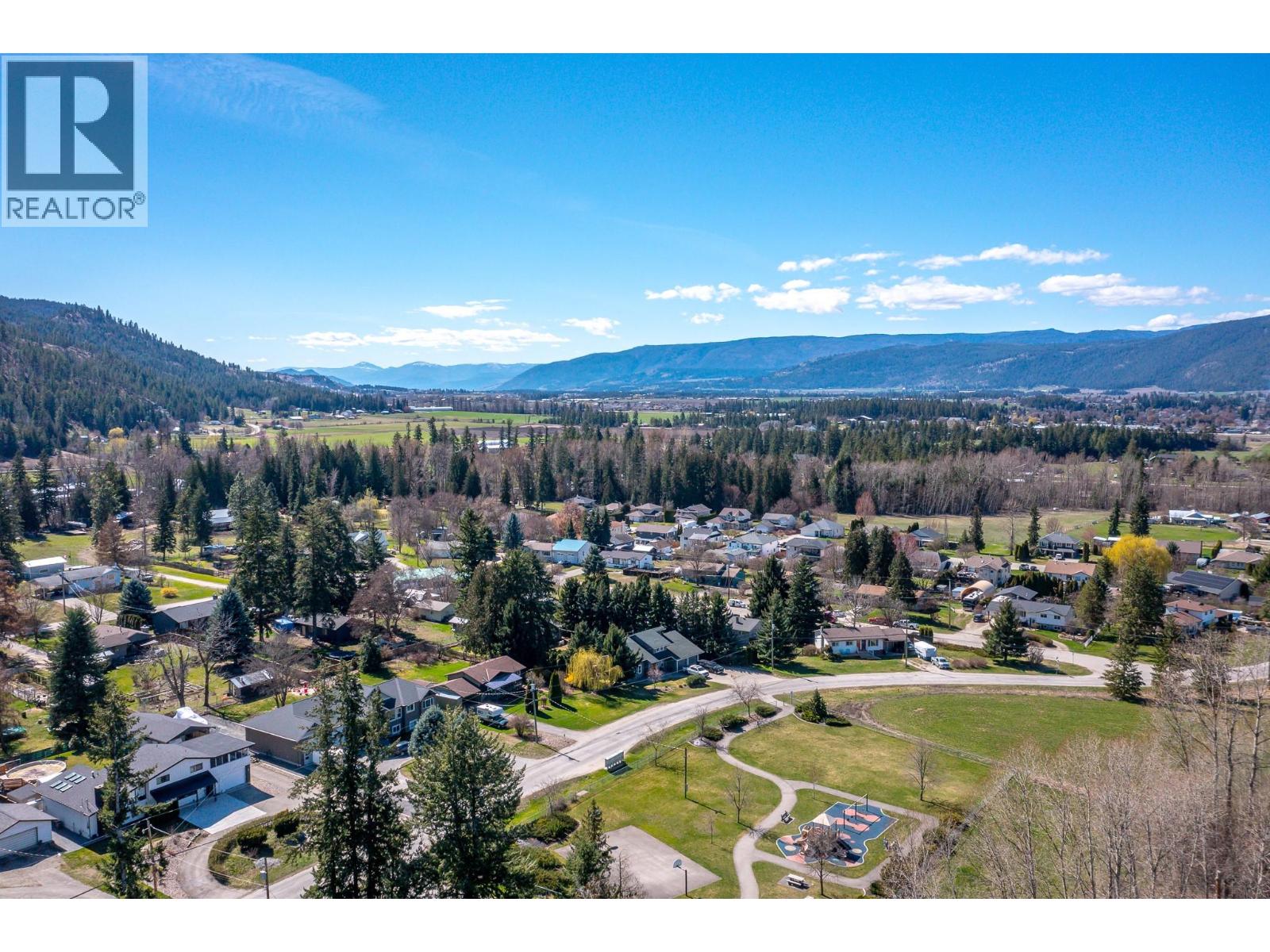 3415 Lockhart Drive, Spallumcheen