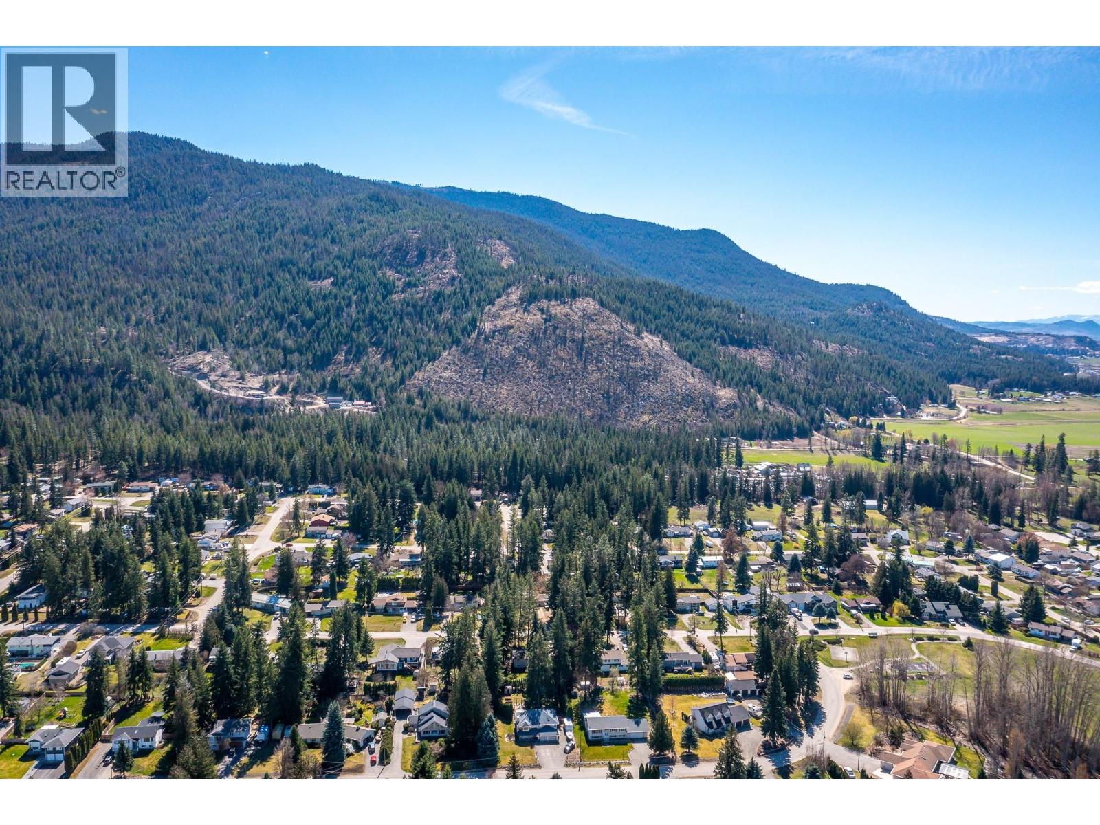 3415 Lockhart Drive, Spallumcheen