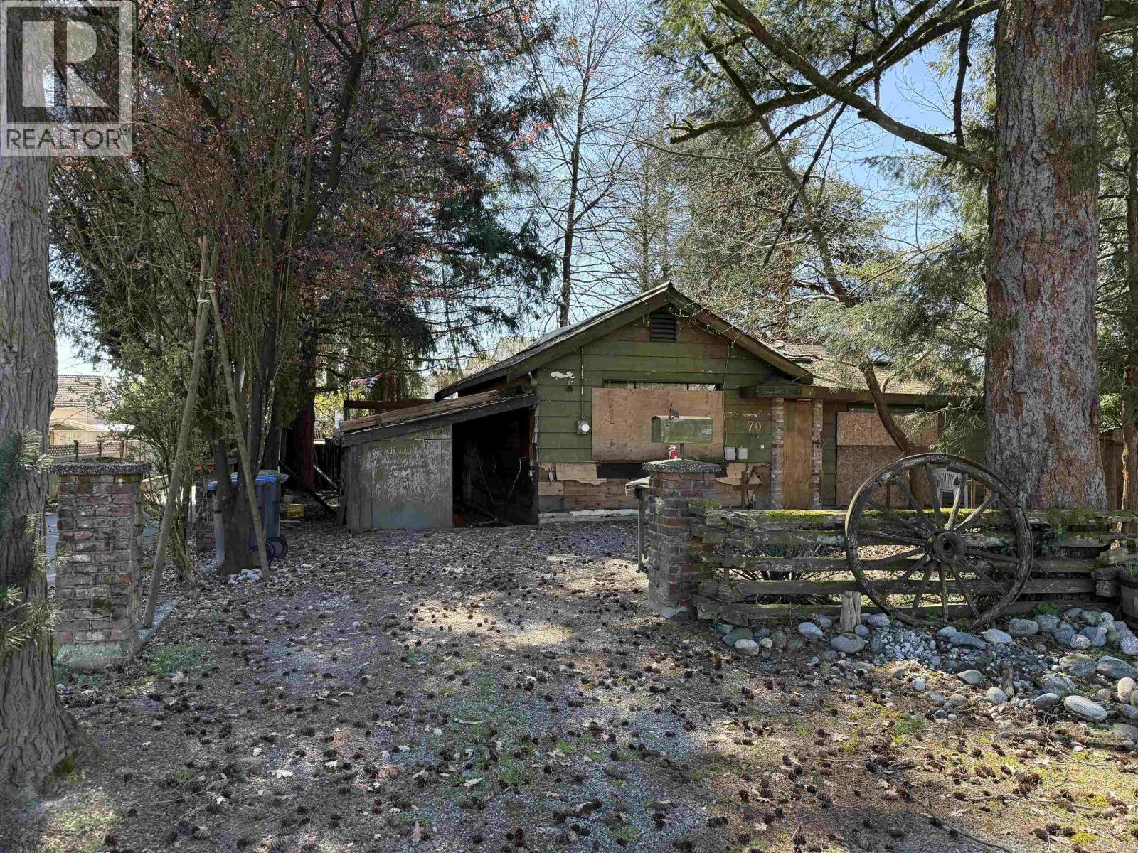 1570 SALISBURY AVENUE, Port Coquitlam
