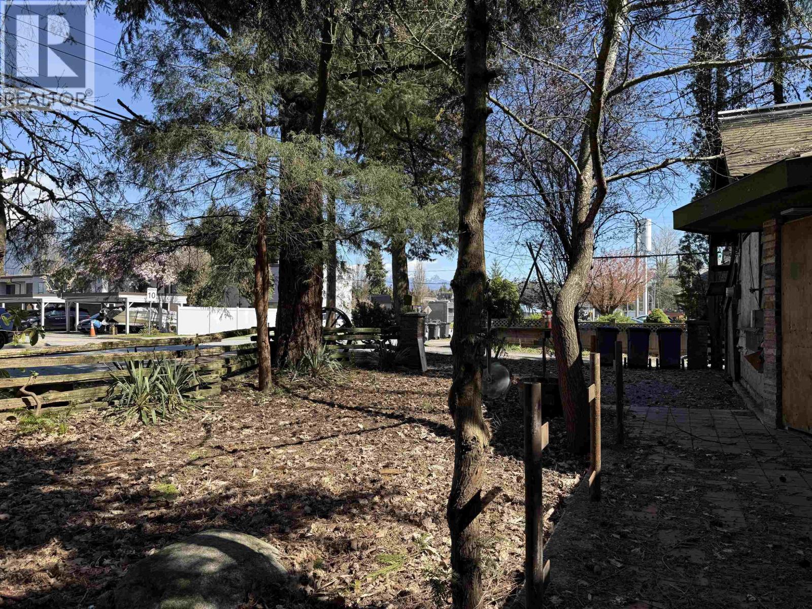 1570 SALISBURY AVENUE, Port Coquitlam