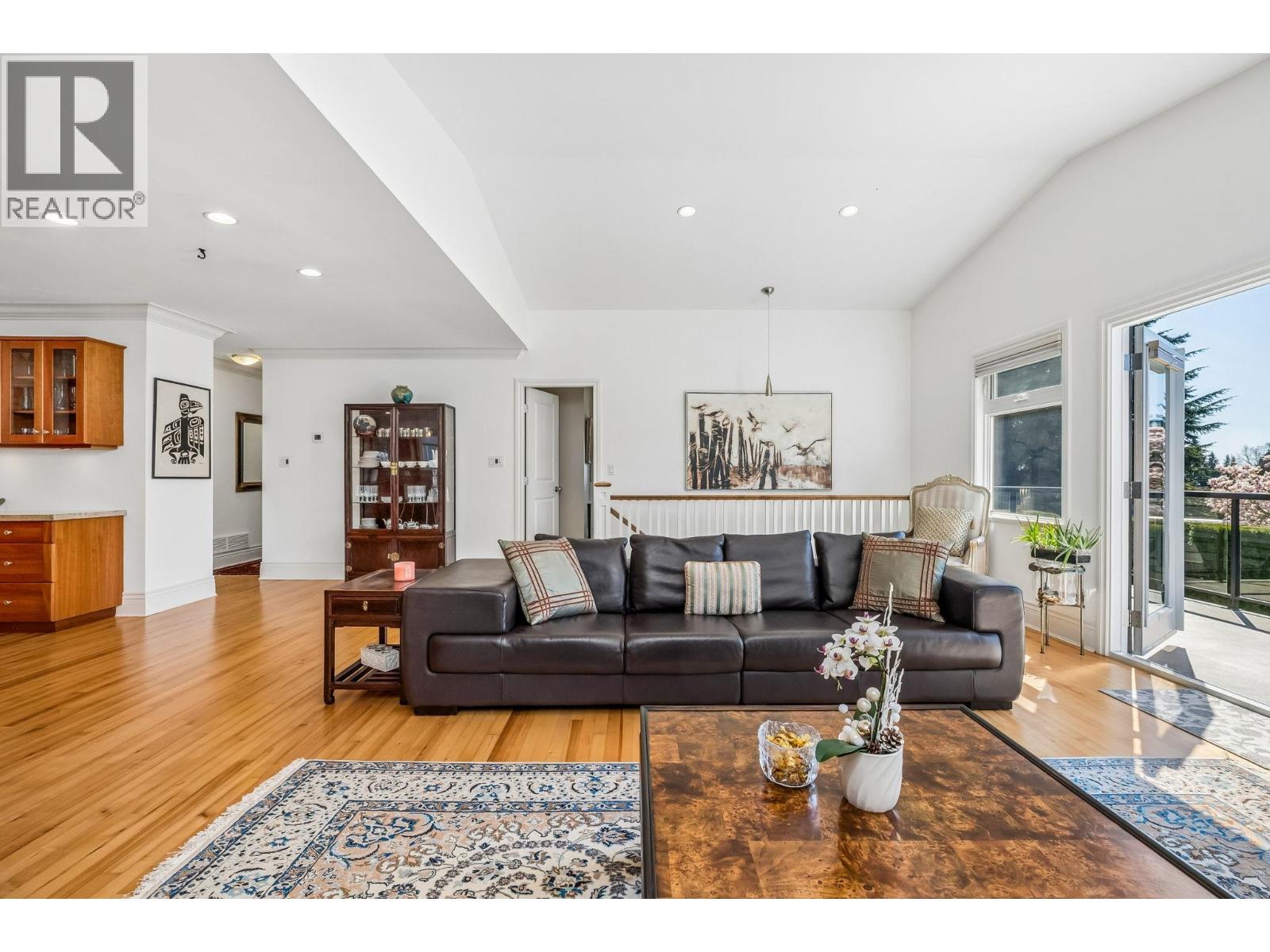 954 TUDOR AVENUE, North Vancouver