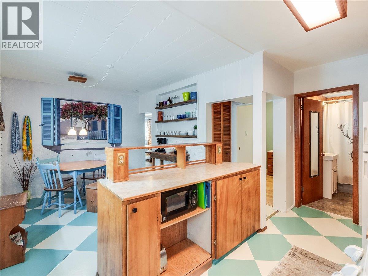 1522 THIRD AVENUE - 2