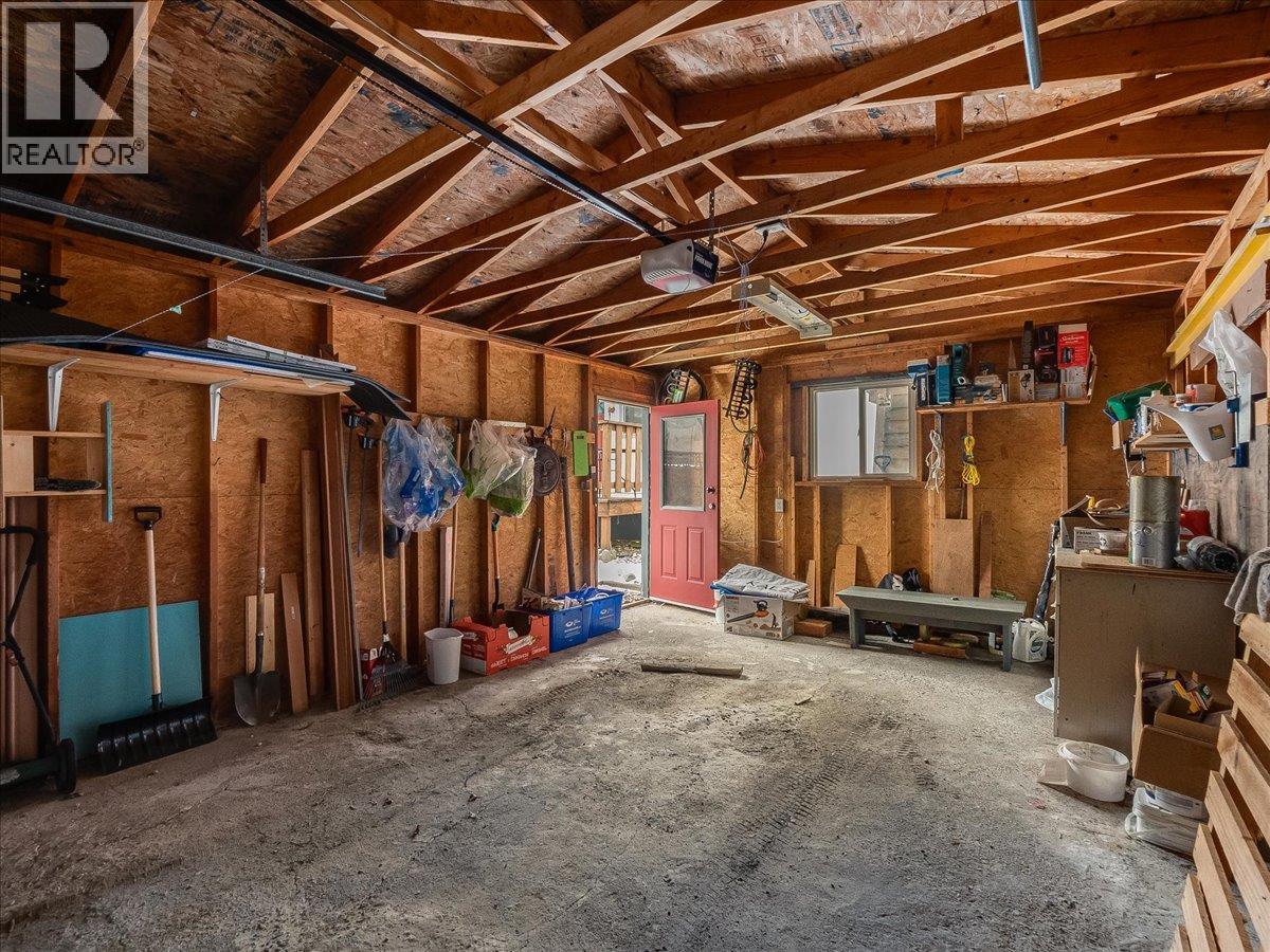 1522 THIRD AVENUE - 22