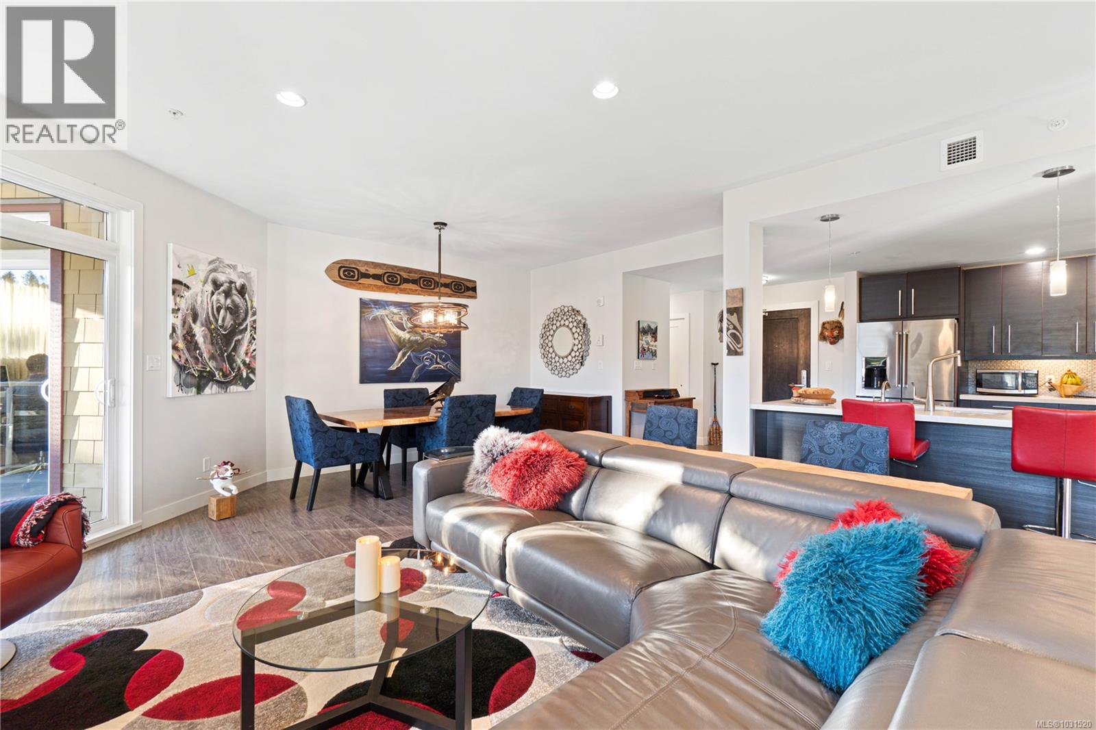 #203 439 COLLEGE RD - 8