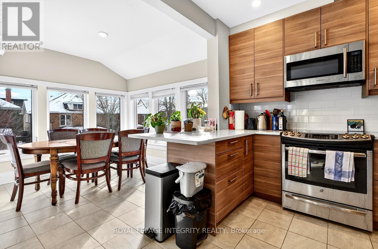 73 RENFREW AVENUE - 12